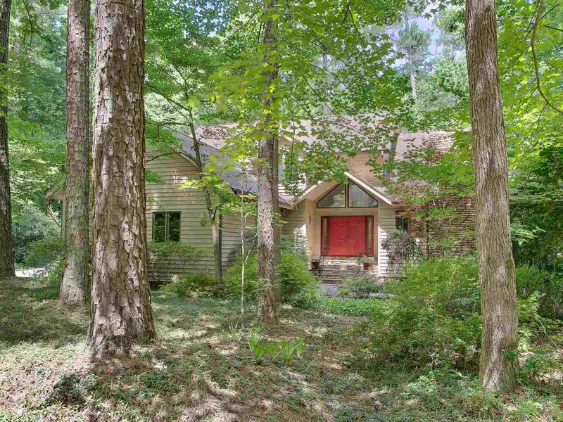 313 Azalea Dr, Chapel Hill, NC 27517