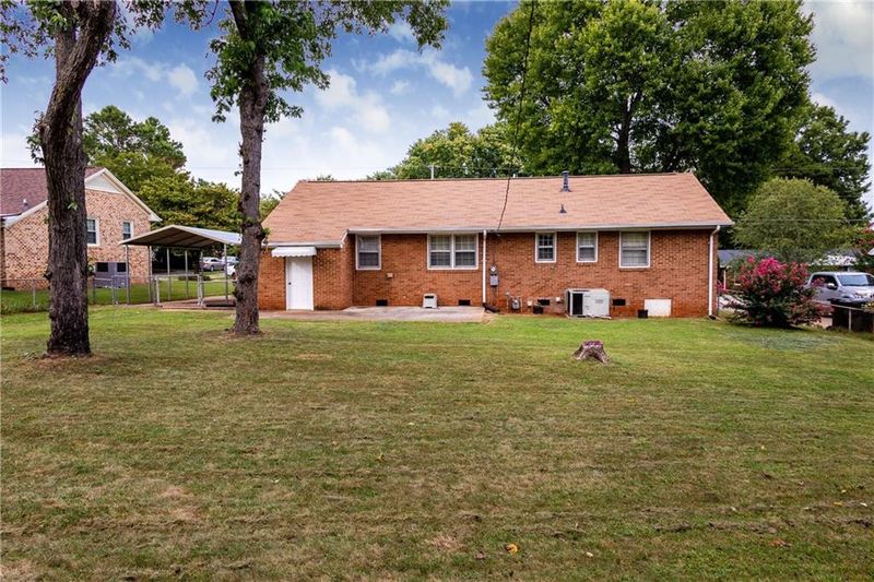313 Bidney Dr, Burlington, NC 27215