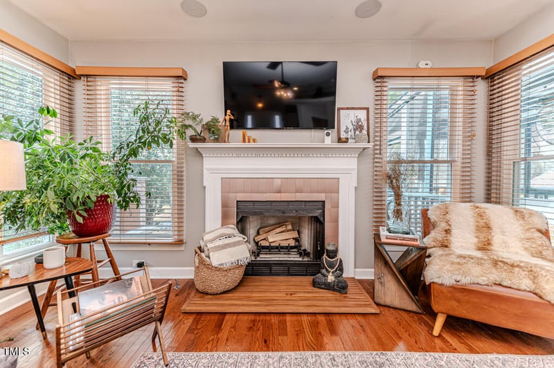 313 Cayman Ave, Holly Springs, NC 27540