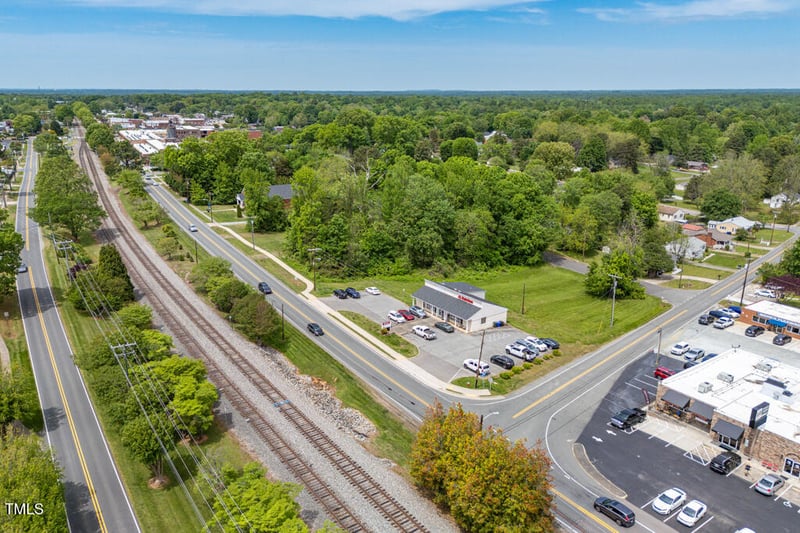 313 Center St, Mebane, NC 27302