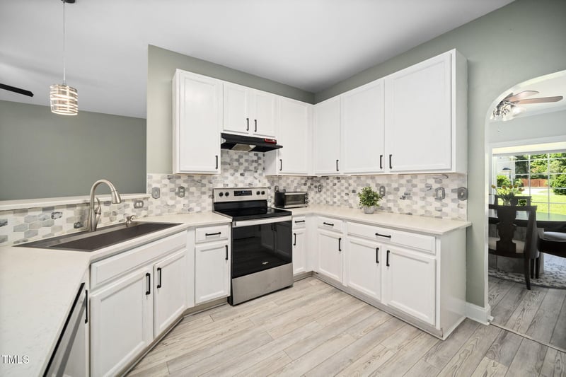 313 Chapel Valley Ln, Apex, NC 27502