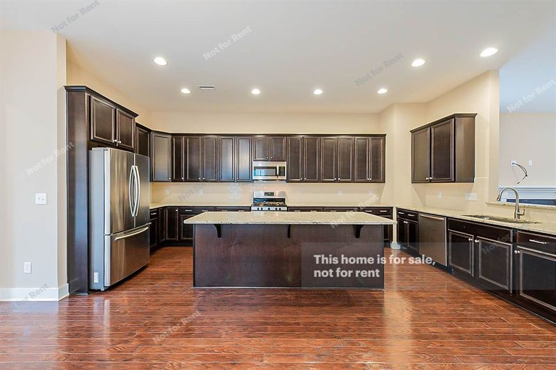 313 Della St, Chapel Hill, NC 27516