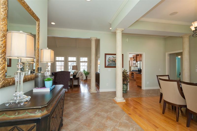 313 Flint Point Ln, Holly Springs, NC 27540