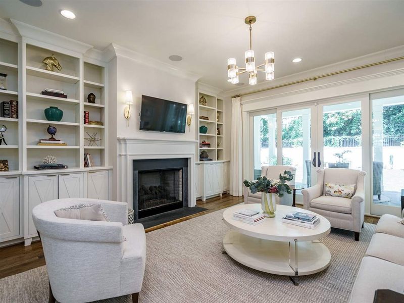 313 Forsyth St, Raleigh, NC 27609