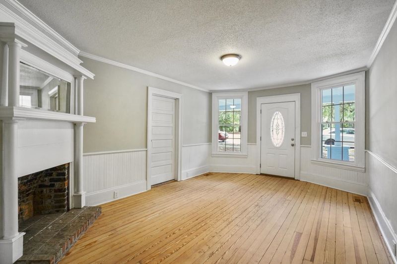 313 W Gannon Ave, Zebulon, NC 27597