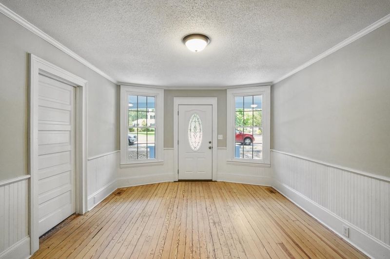 313 W Gannon Ave, Zebulon, NC 27597
