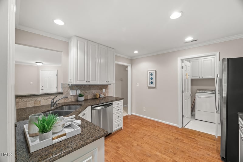 313 Glen Echo Ln, Cary, NC 27518