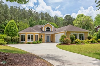 313 Helmsdale Dr, Chapel Hill, NC 27517