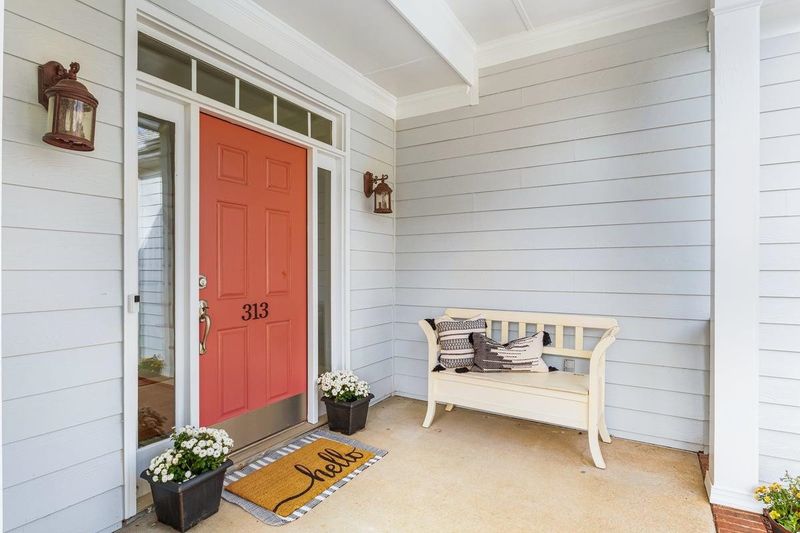 313 Hillspring Ln, Holly Springs, NC 27540
