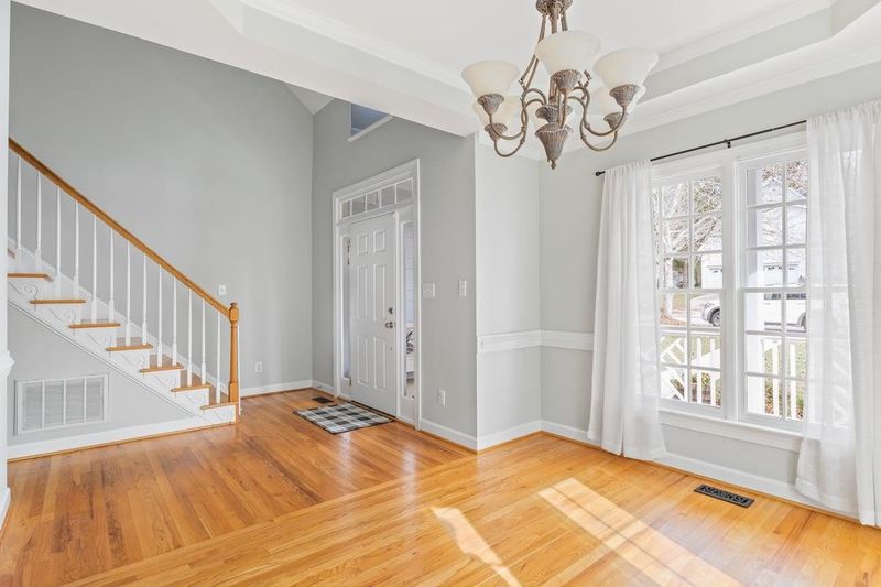 313 Hillspring Ln, Holly Springs, NC 27540