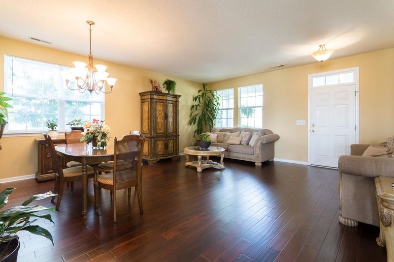 313 Hillview Dr, Durham, NC 27703