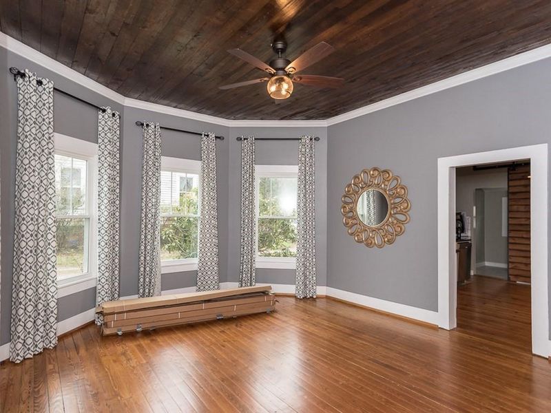 313 W Holt St, Mebane, NC 27302