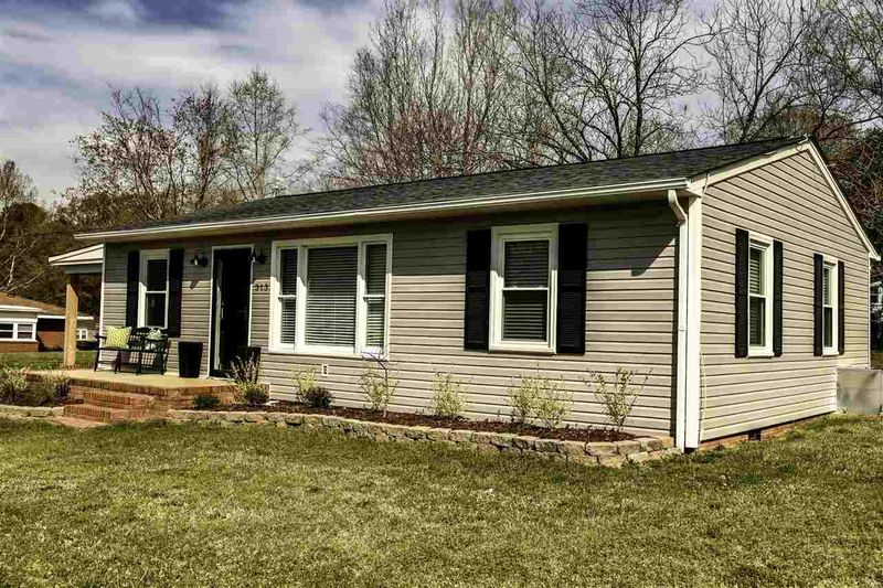 313 E Lillington St, Angier, NC 27501