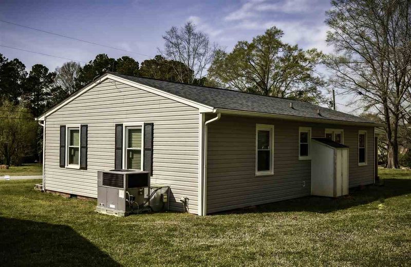 313 E Lillington St, Angier, NC 27501
