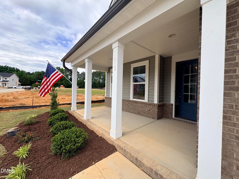 313 Long Leaf Glen Ln, Zebulon, NC 27597