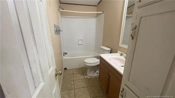 313 Longhill Dr, Fayetteville, NC 28311