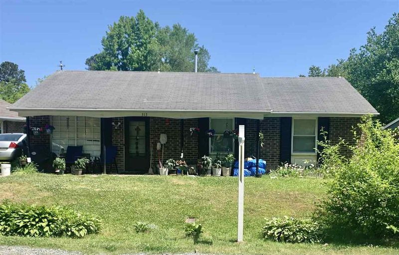 313 E Lyon St, Creedmoor, NC 27522