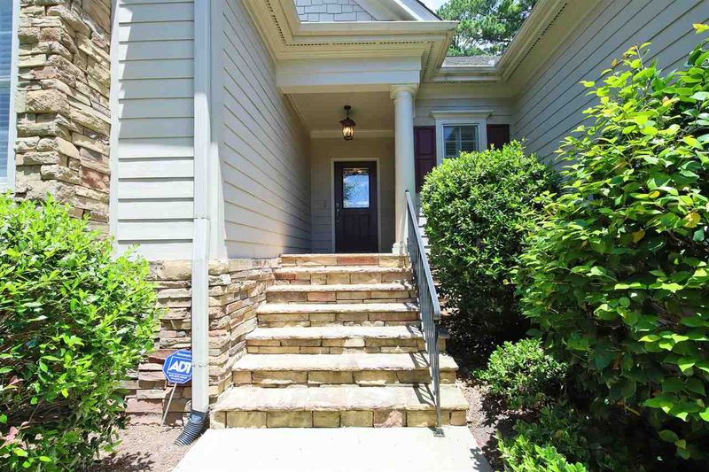 313 Millsfield Dr, Cary, NC 27519
