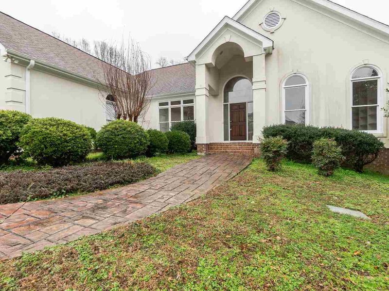 313 Nottingham Dr, Chapel Hill, NC 27517