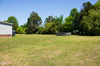 313 Old Country Ln, Selma, NC 27576