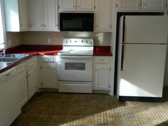 313 Olde Towne Dr, Sanford, NC 27330