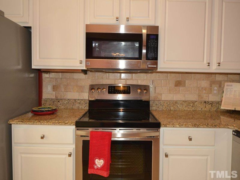313 Orchard Park Dr #21, Cary, NC 27513
