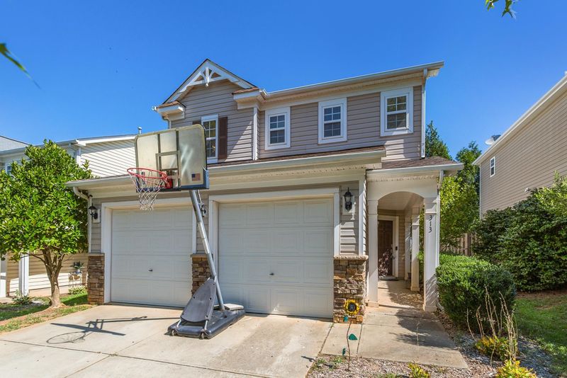313 Palmdale Ct, Holly Springs, NC 27540