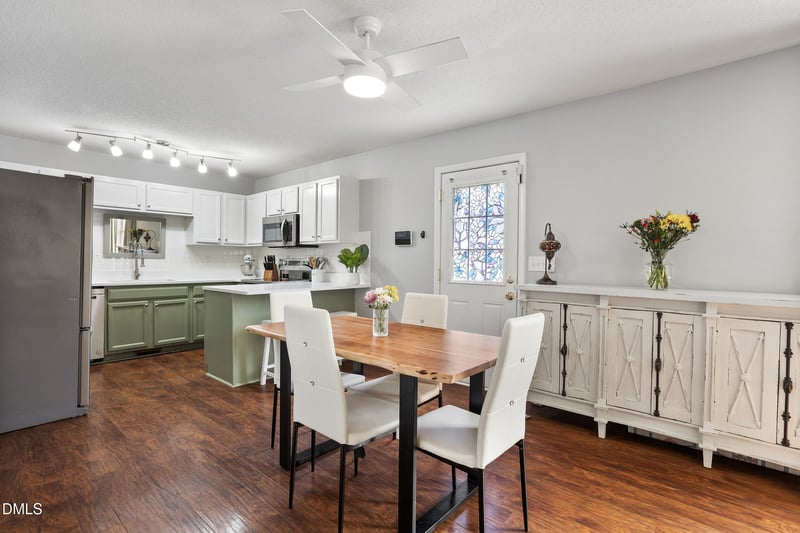 313 Pittsboro St, Fuquay Varina, NC 27526