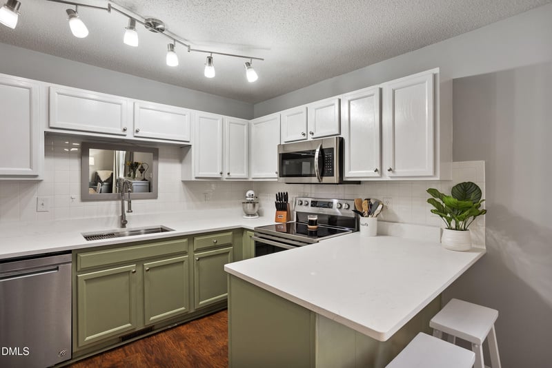 313 Pittsboro St, Fuquay Varina, NC 27526