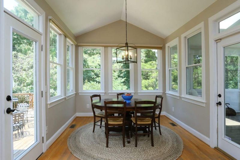 313 Rossburn Way, Chapel Hill, NC 27516