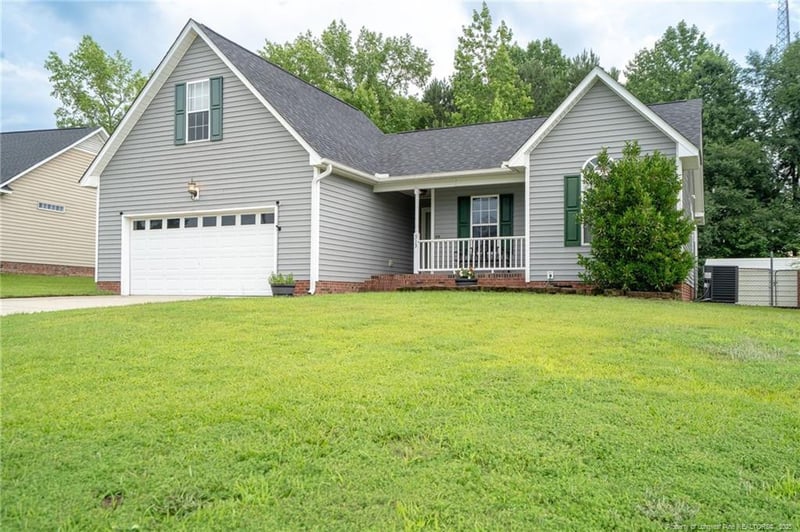 313 Sharpsburg Rd, Fayetteville, NC 28311