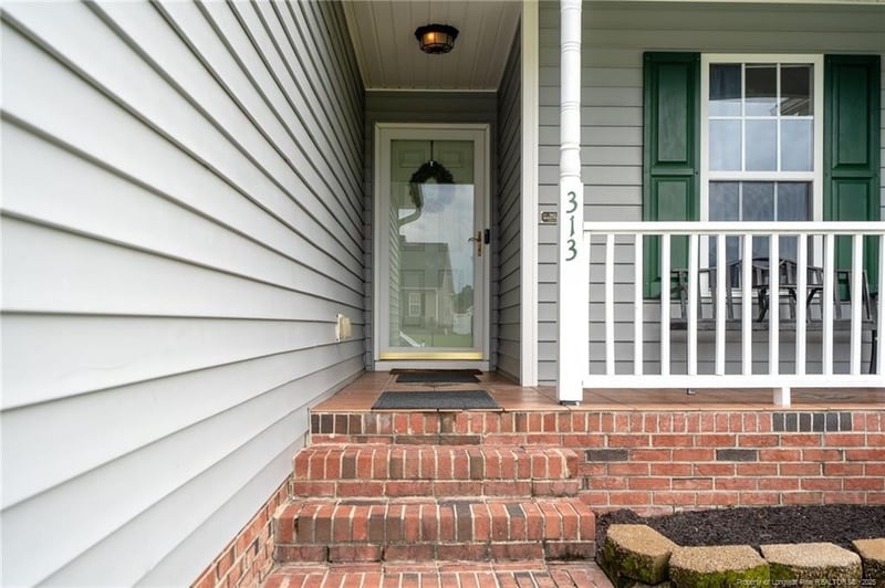 313 Sharpsburg Rd, Fayetteville, NC 28311