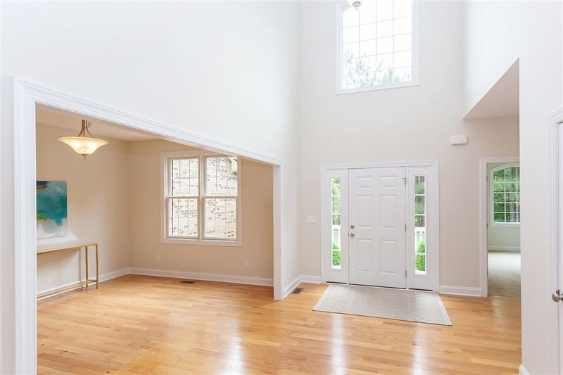 313 Valley Meadow Dr, Chapel Hill, NC 27516
