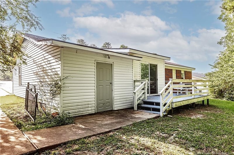 3130 Lakecrest Dr, Fayetteville, NC 28301