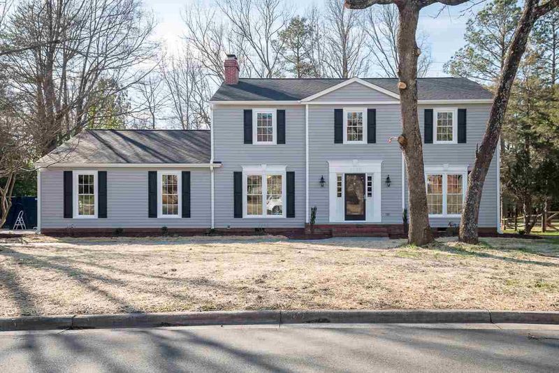 3131 Forestdale Dr, Burlington, NC 27215