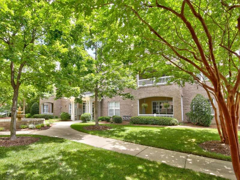 3131 Hemlock Forest Cir #201, Raleigh, NC 27612
