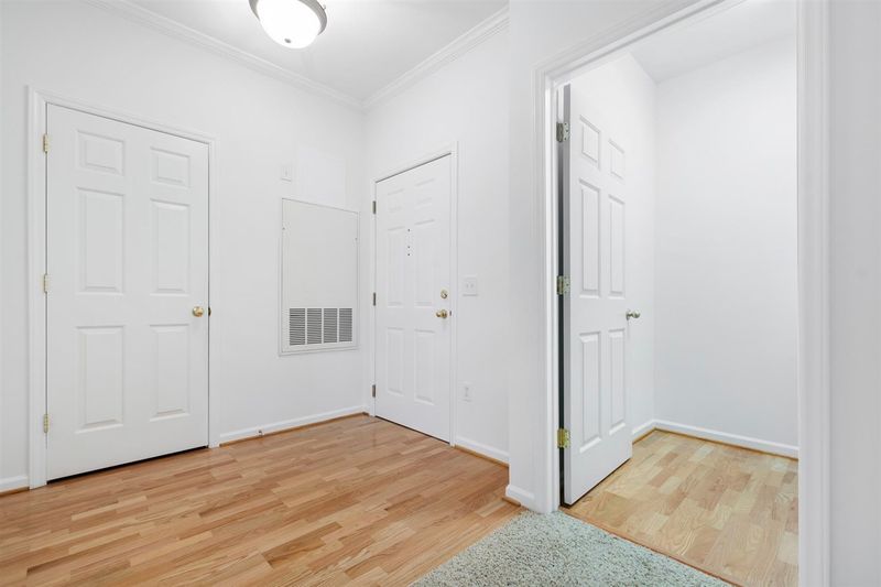 3131 Hemlock Forest Cir #204, Raleigh, NC 27612