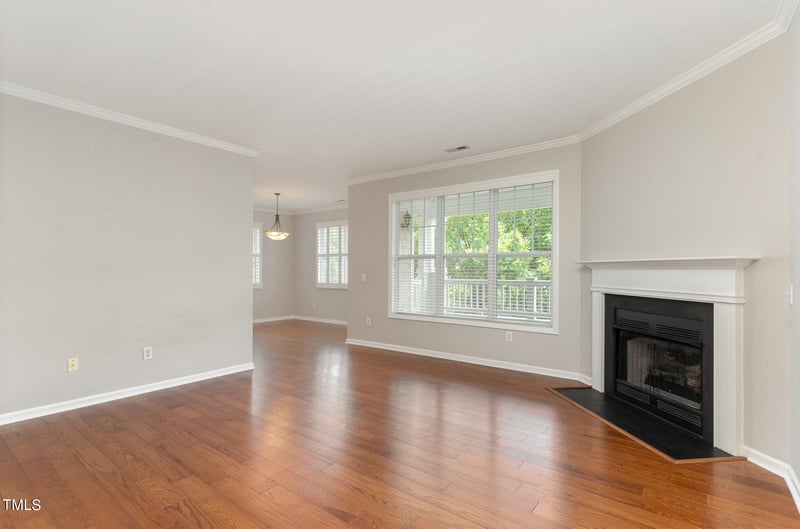3131 Hemlock Forest Cir #302, Raleigh, NC 27612