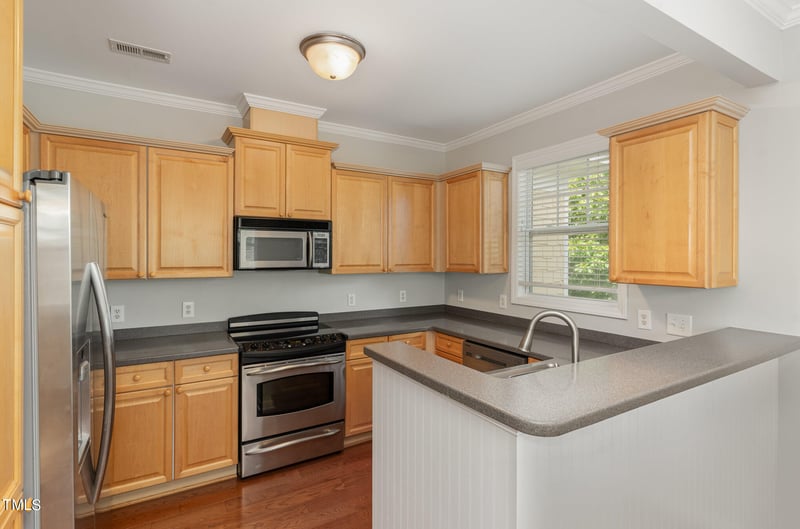 3131 Hemlock Forest Cir #302, Raleigh, NC 27612