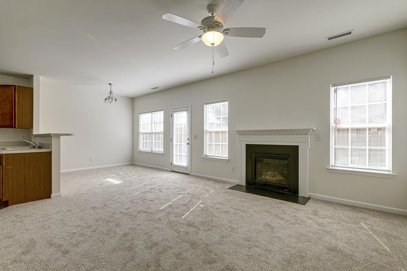 3132 Manhasset Ln, Raleigh, NC 27604