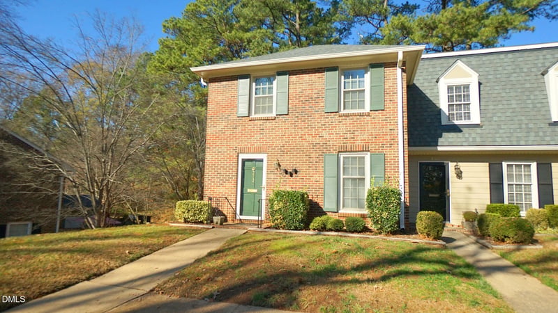 3132 Westbury Dr, Raleigh, NC 27607