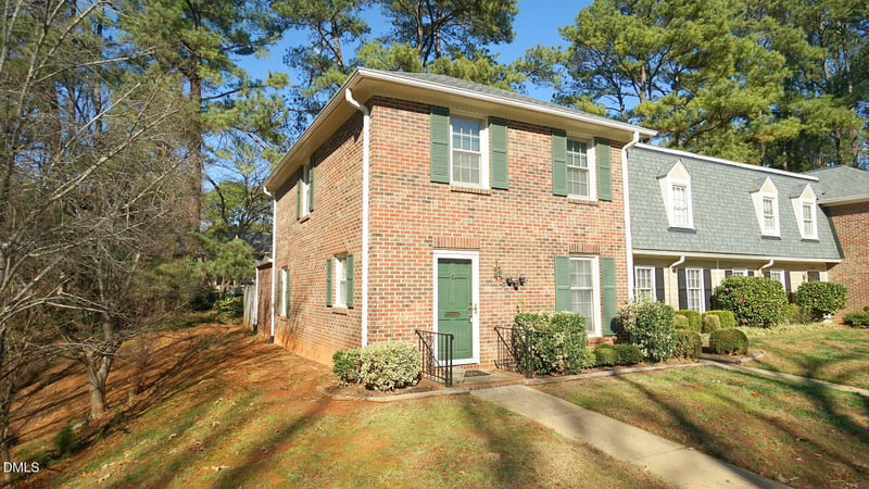 3132 Westbury Dr, Raleigh, NC 27607
