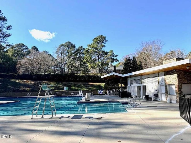 3132 Westbury Dr, Raleigh, NC 27607