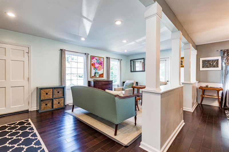 3133 Merrianne Dr, Raleigh, NC 27607