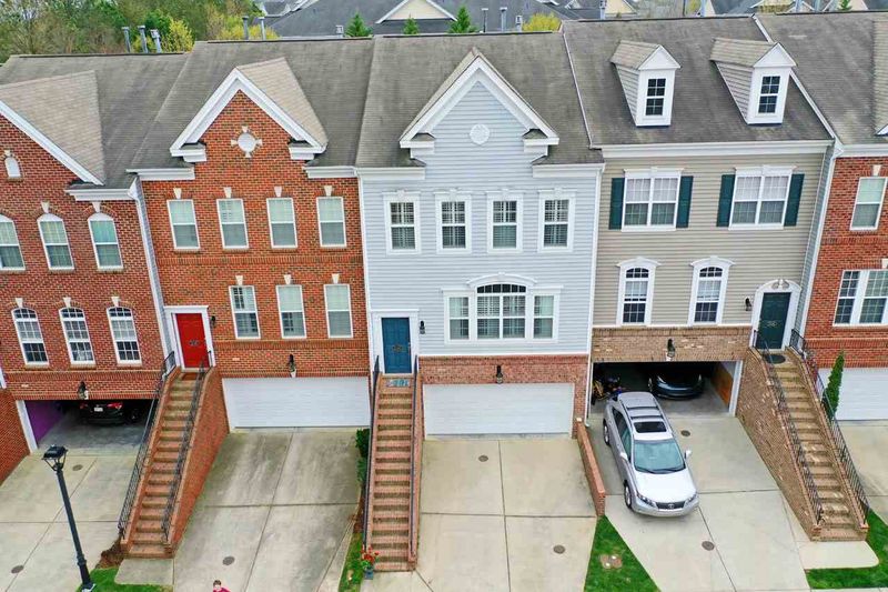 3134 Hudson Hill Ln, Raleigh, NC 27612