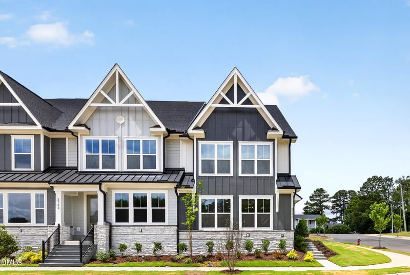 3135 White Rail Dr, Fuquay Varina, NC 27526