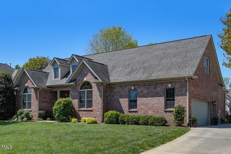 3136 Brookstone Dr, Burlington, NC 27215