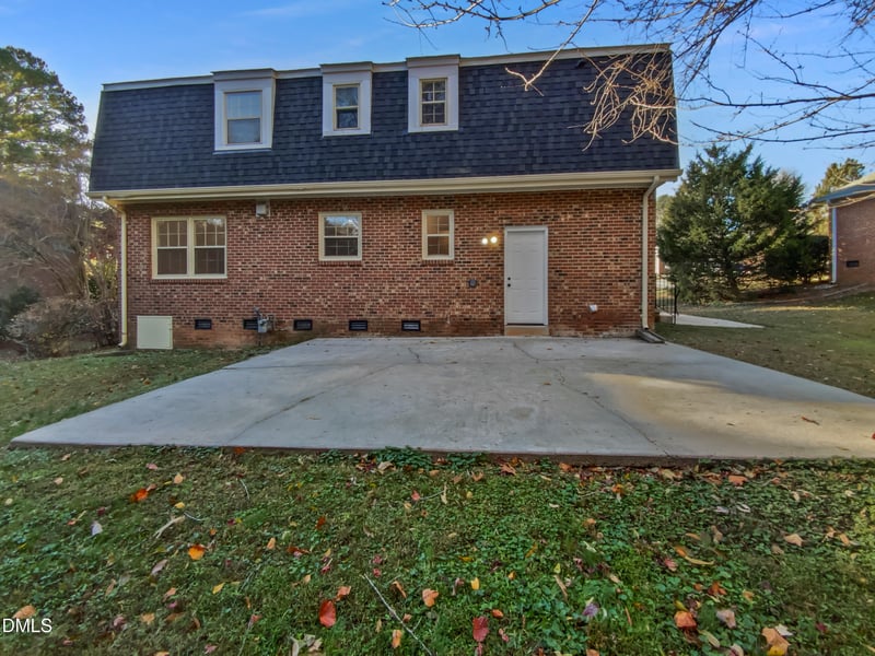 3136 Merrianne Dr, Raleigh, NC 27607