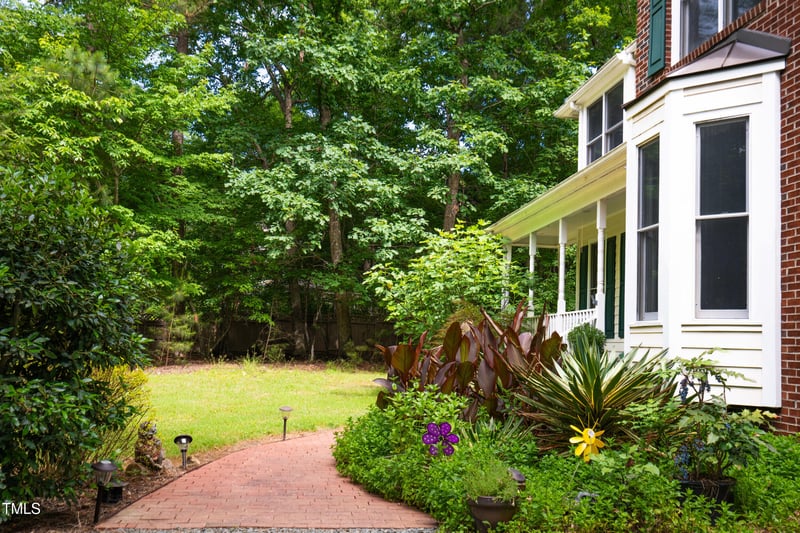 3137 Falling Cedars Dr, Chapel Hill, NC 27516