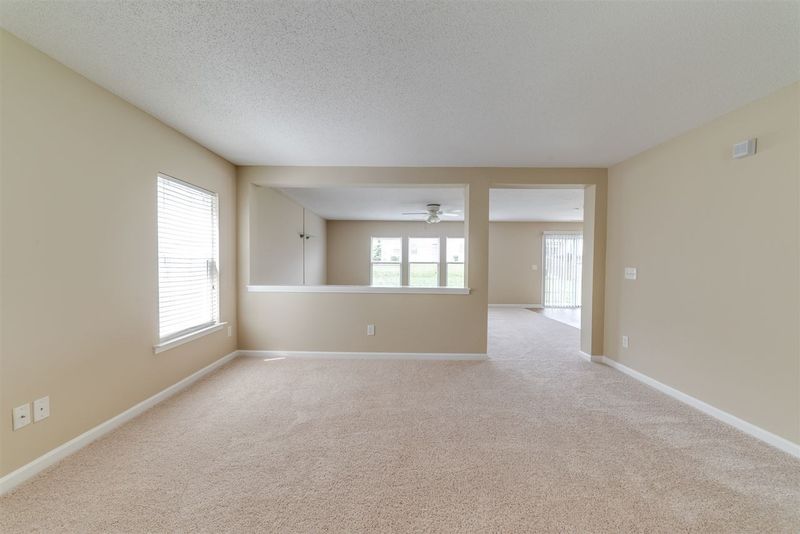 314 Ashdale Dr, Fuquay Varina, NC 27526